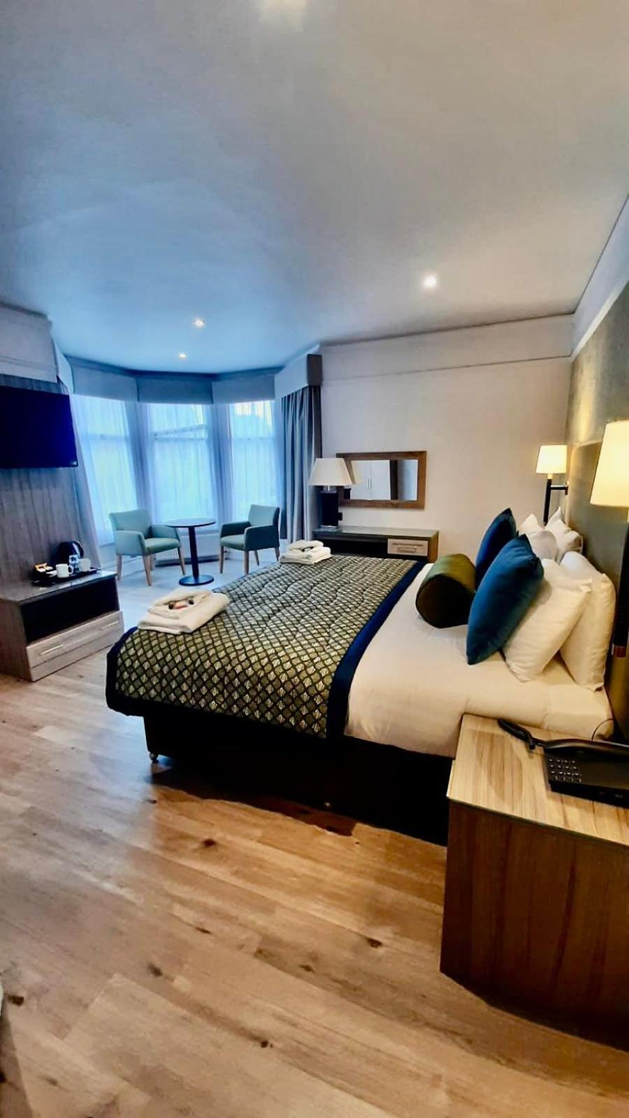 Hotel Coco Филикстоу Экстерьер фото
