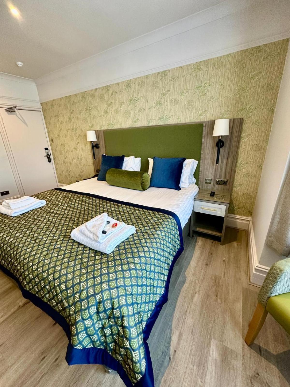 Hotel Coco Филикстоу Экстерьер фото
