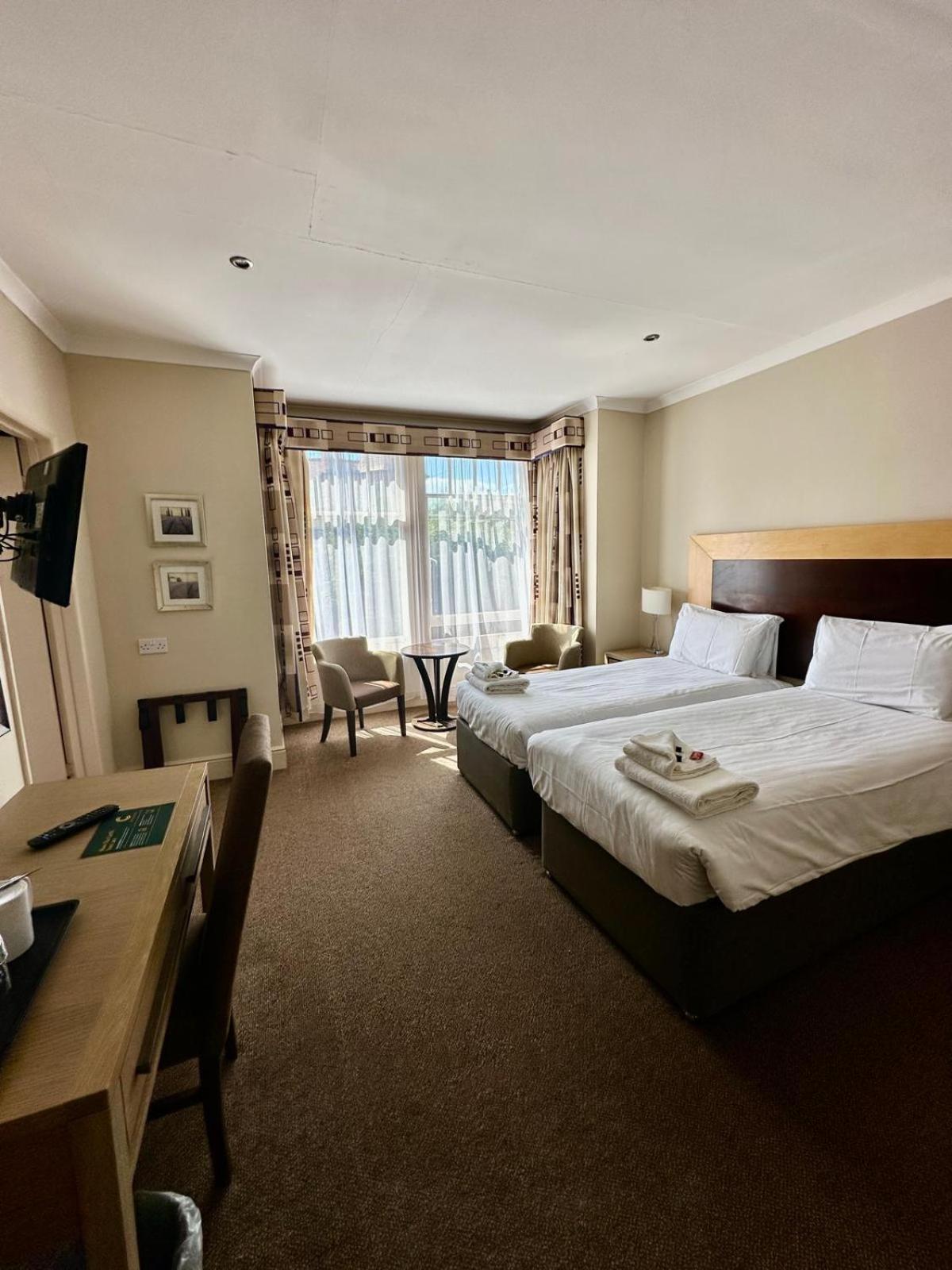 Hotel Coco Филикстоу Экстерьер фото