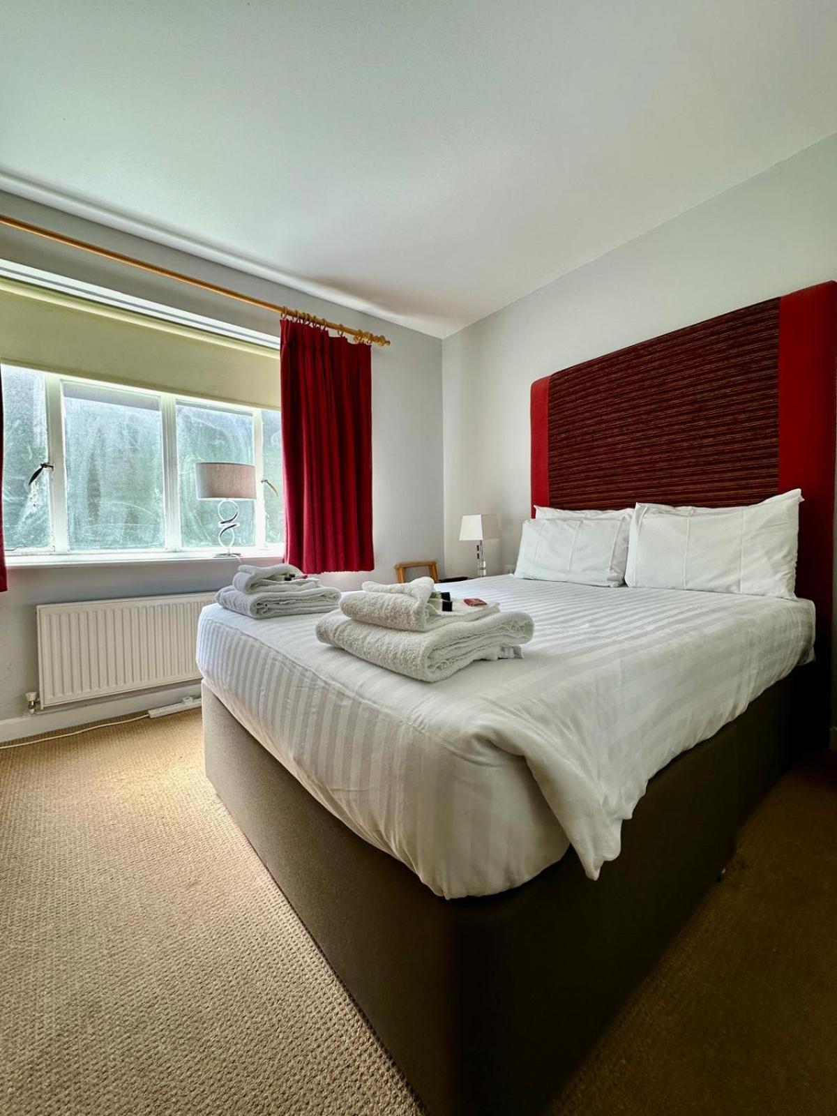 Hotel Coco Филикстоу Экстерьер фото